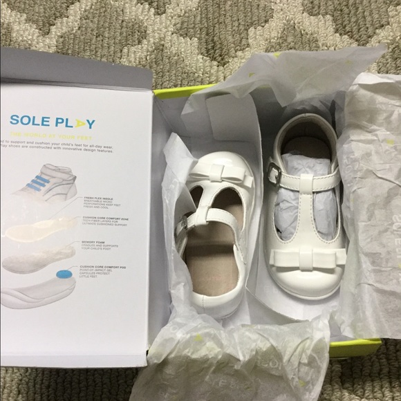 sole play shoes white